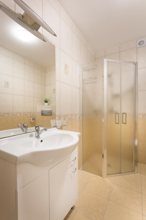 Olymp 114 I 120 Z Basenem, Sauna I Jacuzzi W Cenie Kołobrzeg Exteriör bild